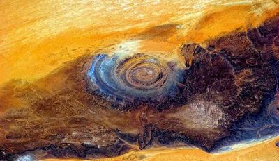 Глаз Сахары. Что это: отпечаток от упавшего метеора или инопланетный след?